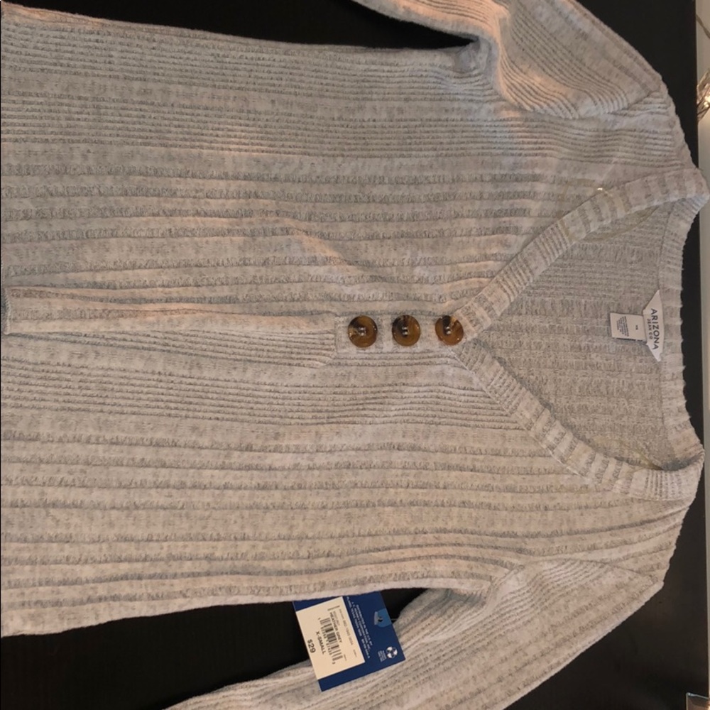 fitted sweater top